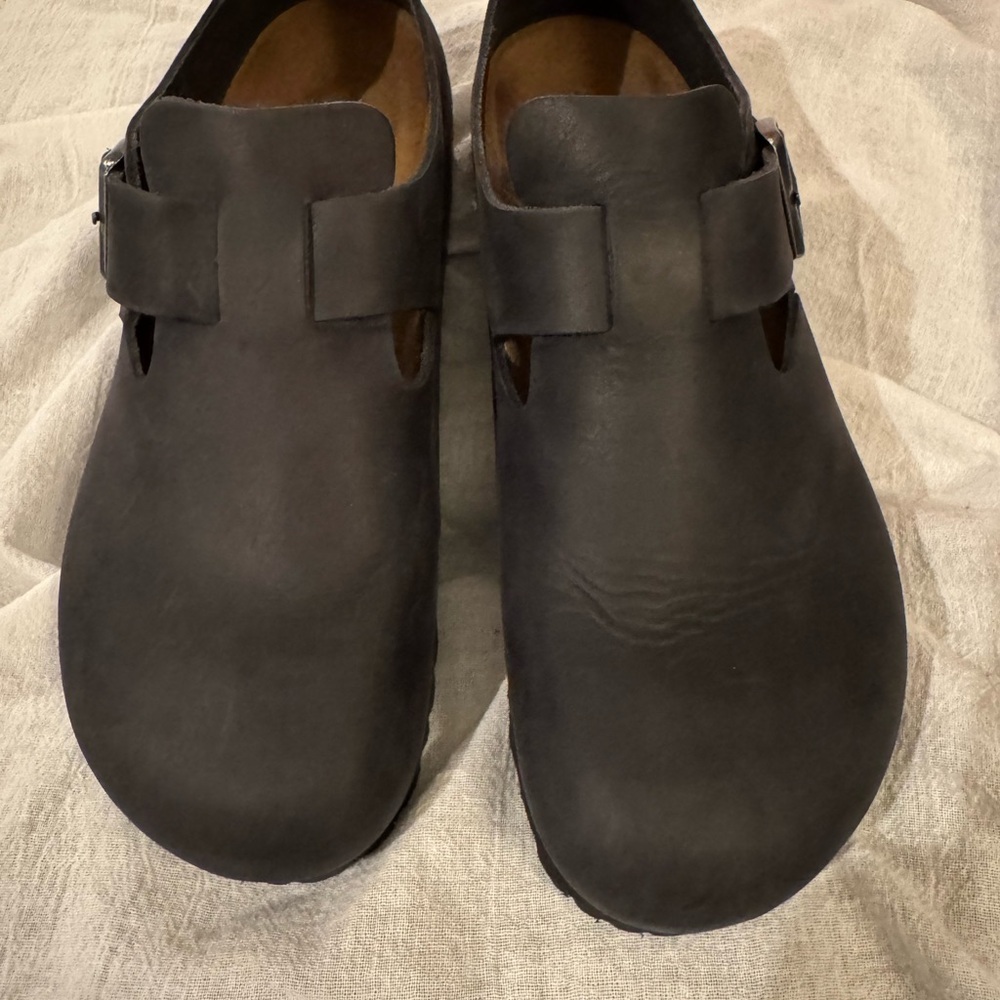 Birkenstock London in Black Oiled Leather size 42